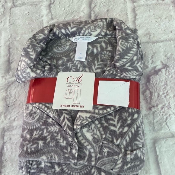 Adonna Paisley Gray and Cream Sleepwear Set - Picture 1 of 5